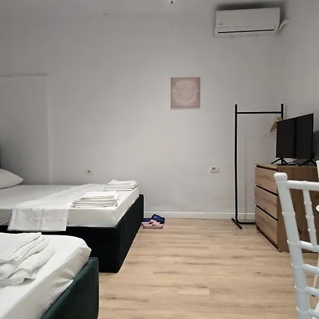 New Bazaar Guest house Tirana