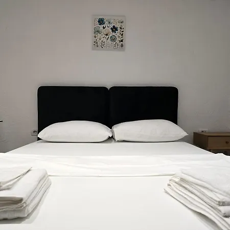 New Bazaar تيرانا