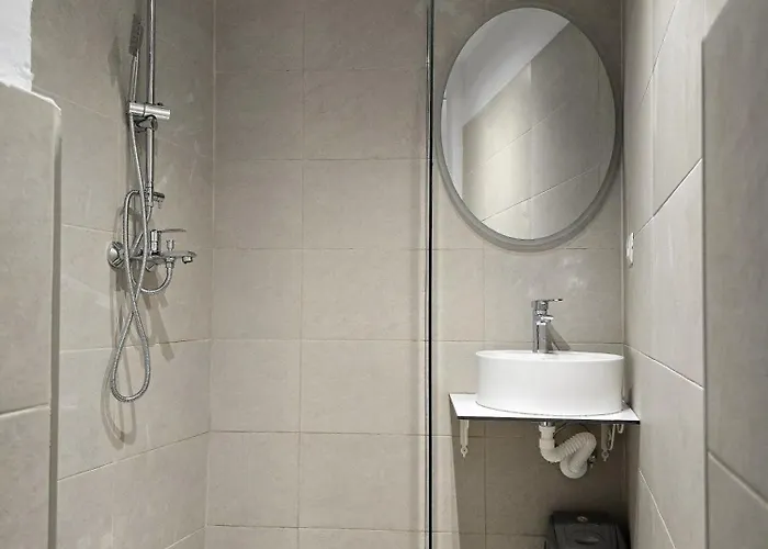 New Bazaar Тирана