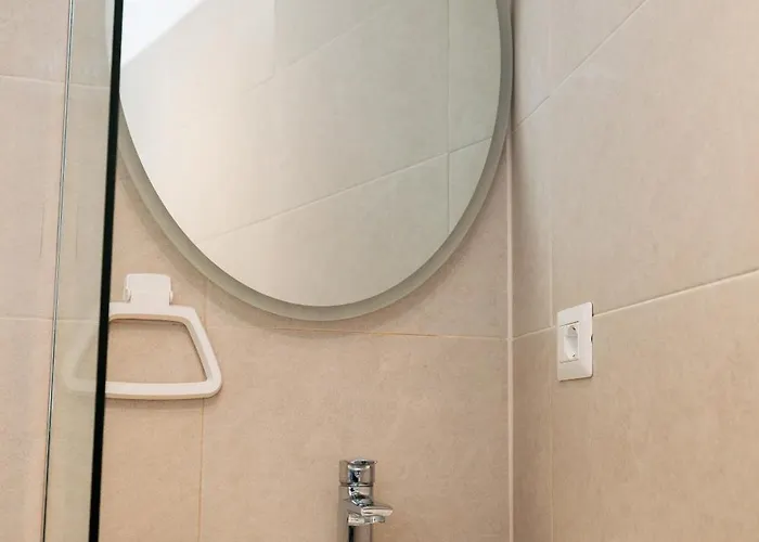 New Bazaar Гостевой дом Тирана