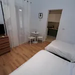 New Bazaar 3* טיראנה